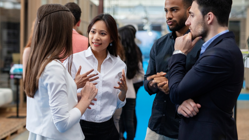 Networking é a conexão entre pessoas com o mesmo objetivo profissional